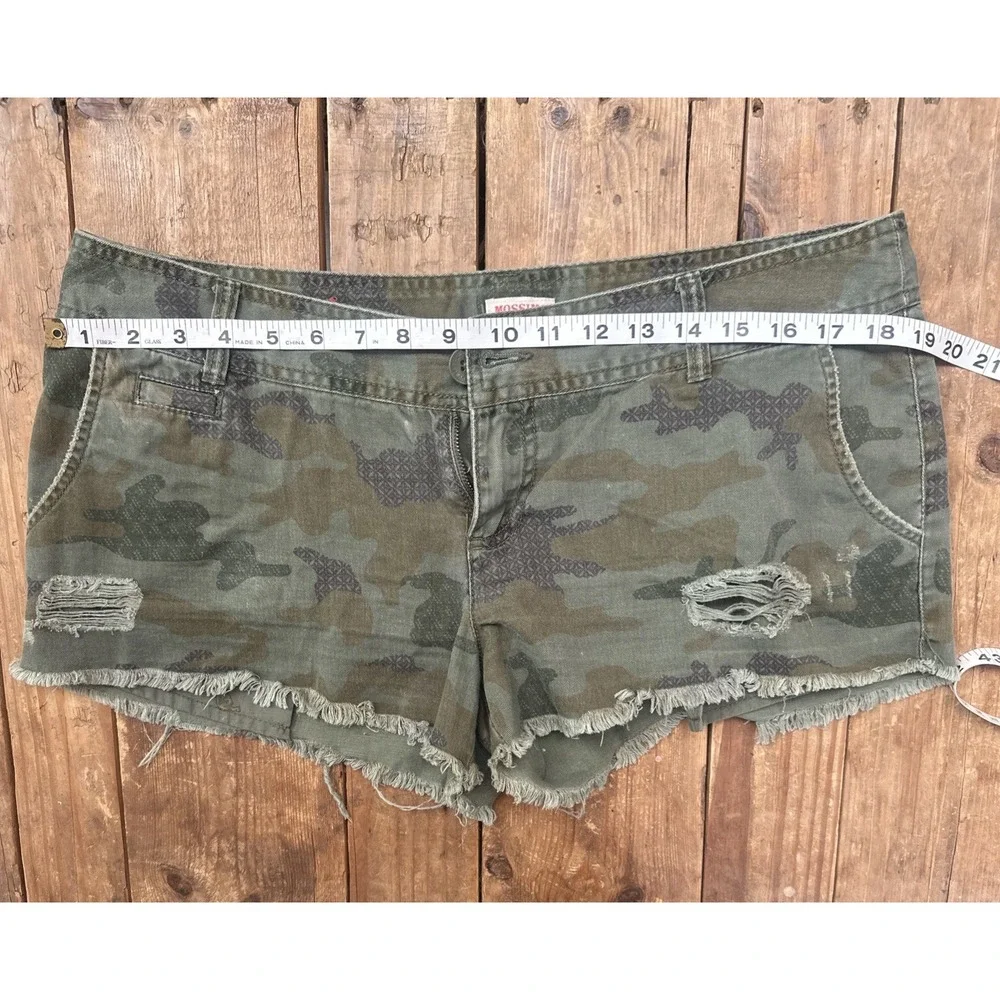 Camo Distressed Women's Cargo Shorts - Olive Green